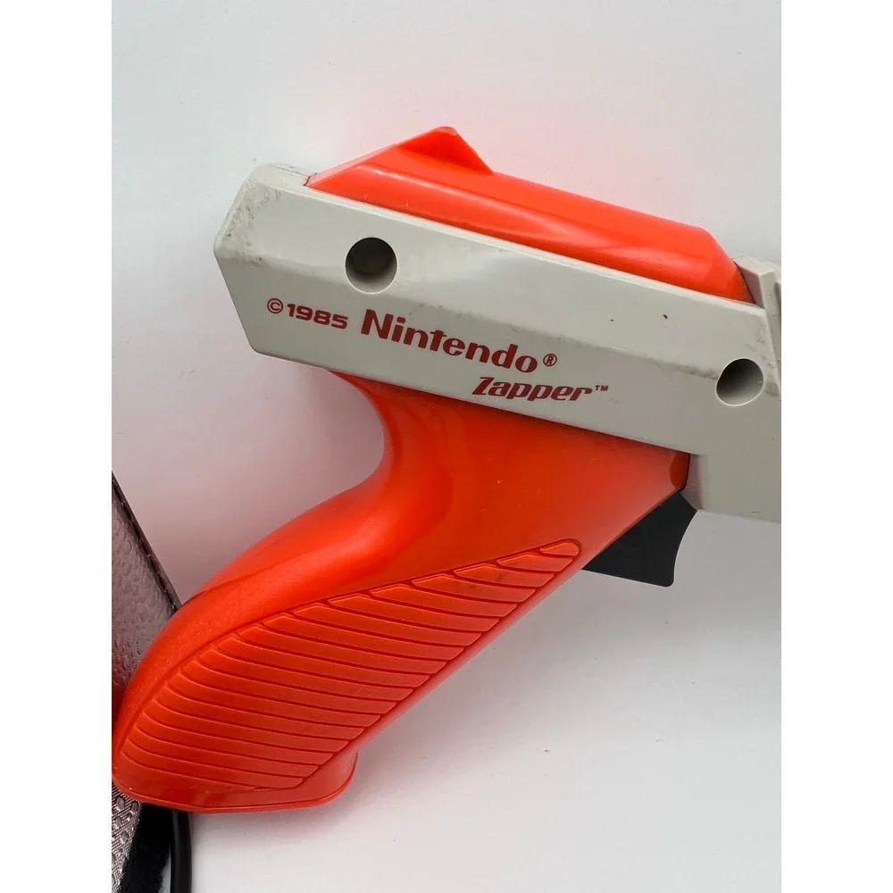 Vintage 1985 Nintendo NES Zapper Light Gun Orange Model NES-005 Retro Gaming